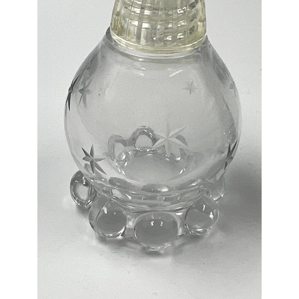 Vintage Imperial Glass Candlewick salt and pepper shakers with etched star - Picture 2 of 6